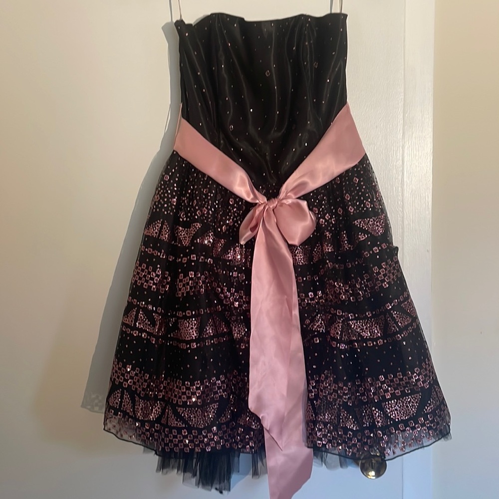 Black and pink Jessica McClintock prom dress. Size 11